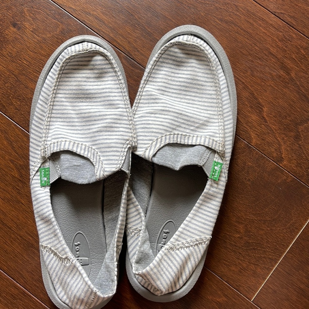 Sanuks